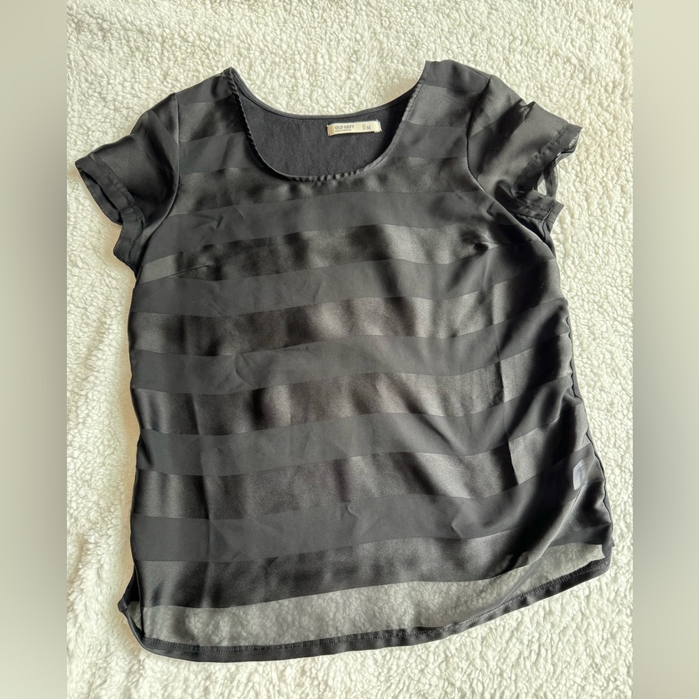 Old Navy front striped shirt Medium
